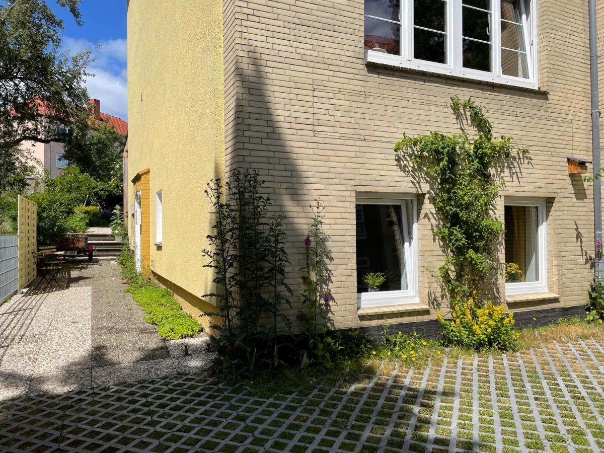 Gemuetliche Sanierte 1 Zimmer Wohnung Mit Privatem Parkplatz Im Zentrum 基尔 外观 照片